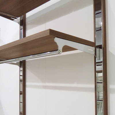 8546C - Pair of shelf brackets with hanging rail 600 mm in tube Ø22 mm.